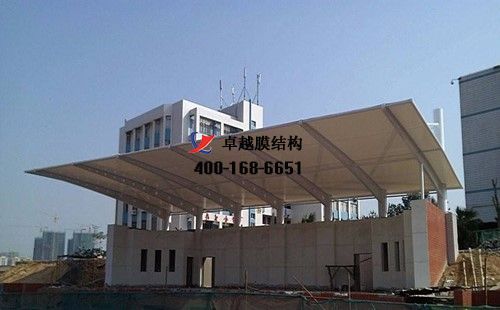 湘西<font color='red'>膜結(jié)構(gòu)看臺</font>/觀景臺【湖南行川電氣設備有限公司等】設計施工案例
